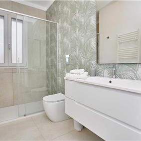 3 bedroom seaside apartments in Sicily, sleeps 6